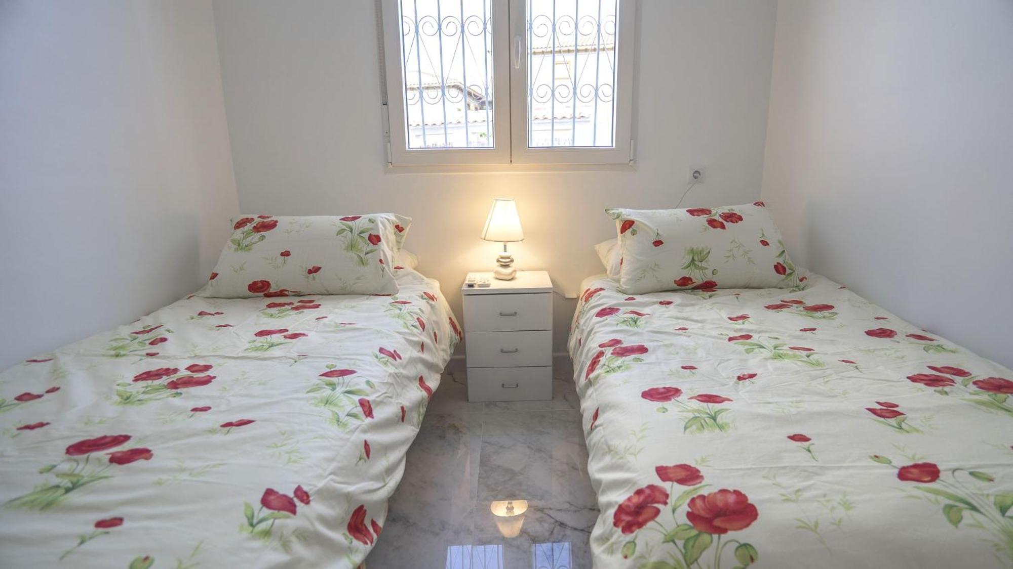 Modern Detached 4 Bed 3 Bath Villa With Private Pool Close To All Amenities Villamartin  Exterior photo
