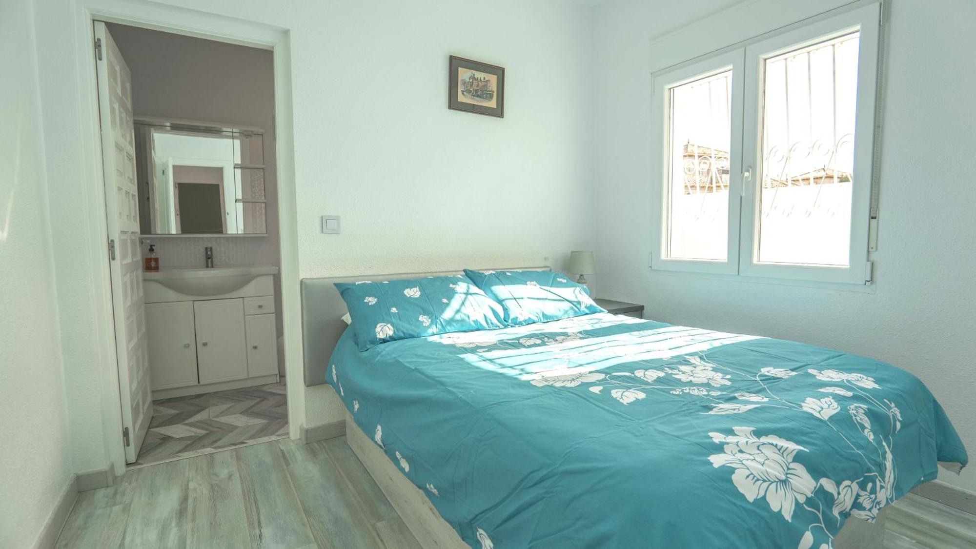 Modern Detached 4 Bed 3 Bath Villa With Private Pool Close To All Amenities Villamartin  Exterior photo